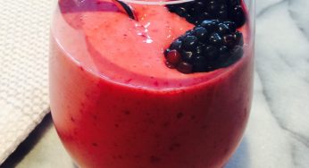 Smoothie aux framboises et aux ananas