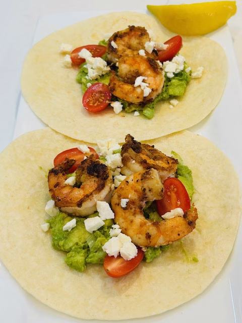 #recettesfamille #recettesansnoix #recettesansarachide #recettemoinsde30minutes #souperprête30minutes #crevettes #crevette #tacos #recettecrevette